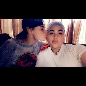 Meet your Posher, Dominique